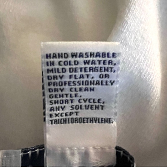 Doncaster Tank Top White w/Black Trim & Lime Green Hem Plus Size 2W in EUC - Picture 5 of 6